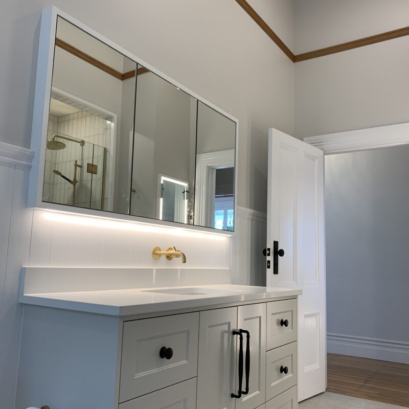 - Featured Image